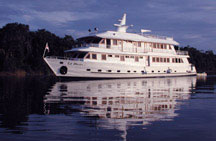 Brazil Peacock Houseboat