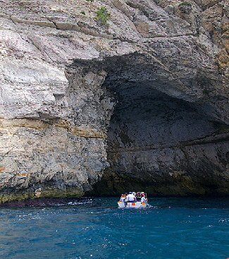 Boat tour at Blue Grotto